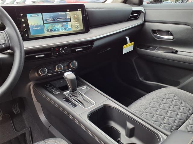 new 2025 Nissan Kicks car, priced at $29,030