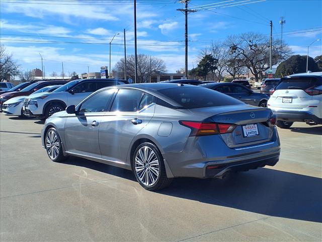 used 2023 Nissan Altima car, priced at $22,900