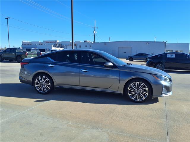 used 2023 Nissan Altima car, priced at $22,900
