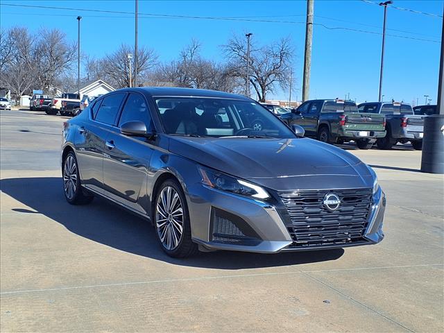 used 2023 Nissan Altima car, priced at $22,900