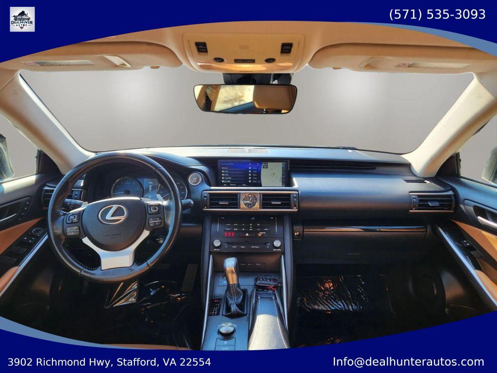 Lexus IS view 26