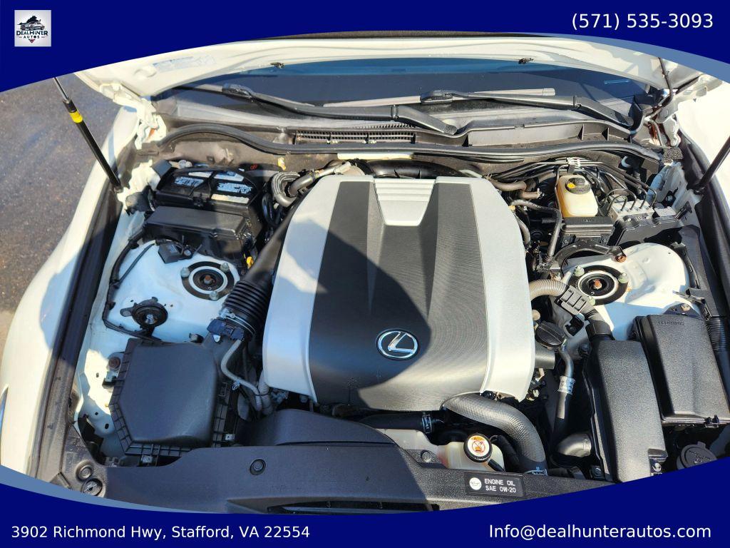 Lexus IS view 34