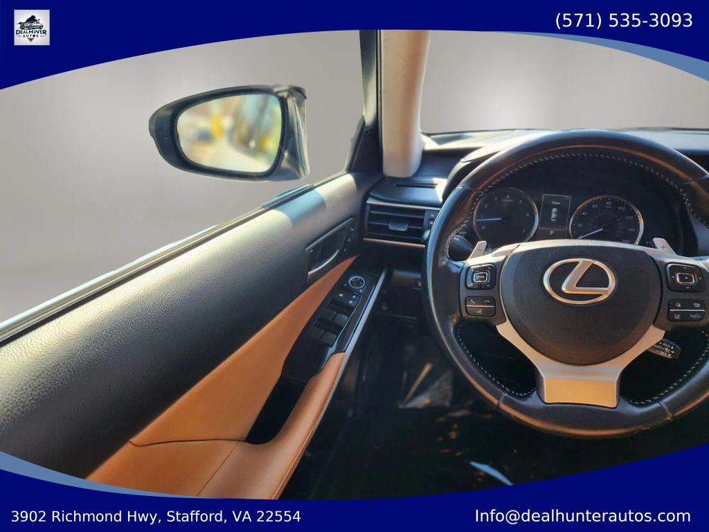 Lexus IS view 28