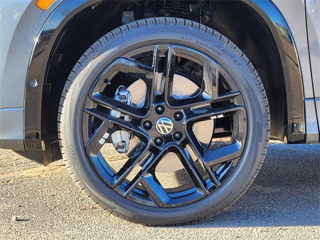 new 2026 Volkswagen Tiguan car, priced at $38,169