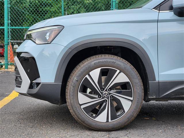 new 2025 Volkswagen Taos car, priced at $29,114