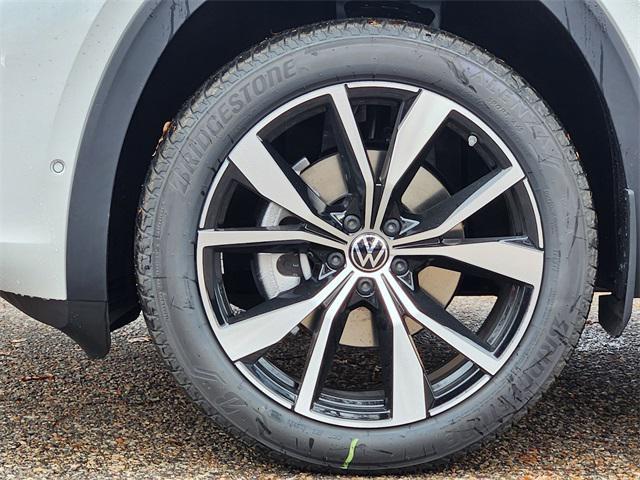 new 2026 Volkswagen Atlas Cross Sport car, priced at $52,205