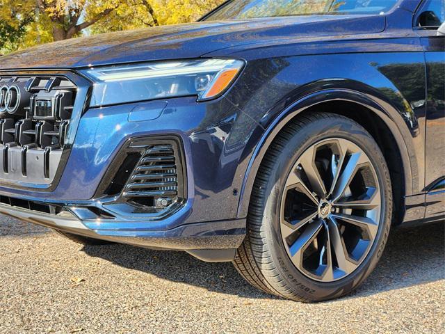 new 2025 Audi Q7 car, priced at $66,526