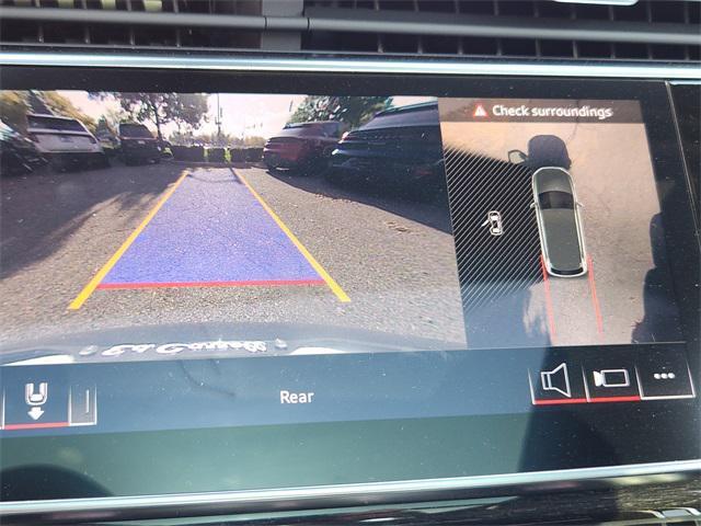 new 2025 Audi Q7 car, priced at $66,526