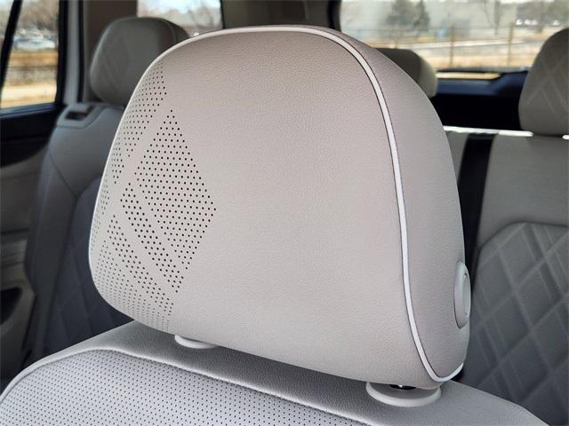 new 2026 Volkswagen Atlas car, priced at $52,692