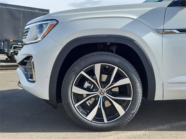 new 2026 Volkswagen Atlas car, priced at $52,692