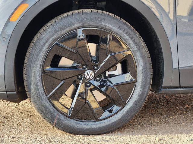 new 2026 Volkswagen ID.4 car, priced at $49,961