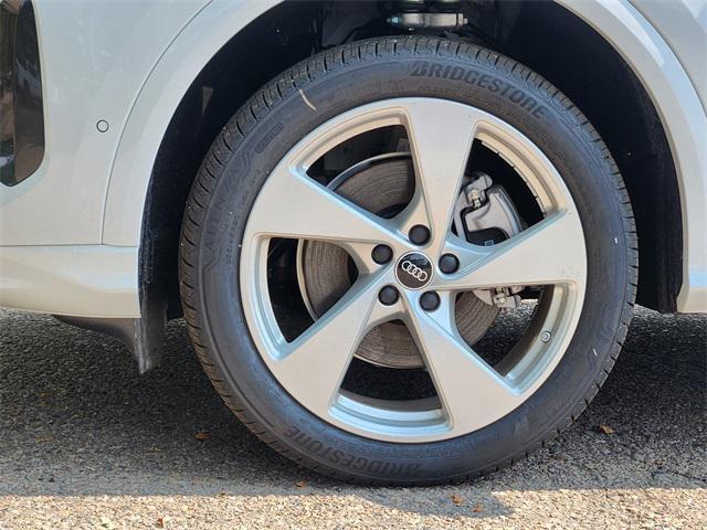 new 2025 Audi Q5 car, priced at $61,300