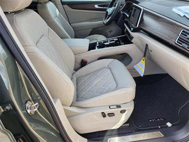 new 2026 Volkswagen Atlas car, priced at $51,803
