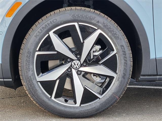 new 2026 Volkswagen ID.4 car, priced at $51,384