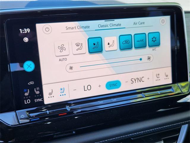 new 2025 Volkswagen Atlas Cross Sport car, priced at $39,628