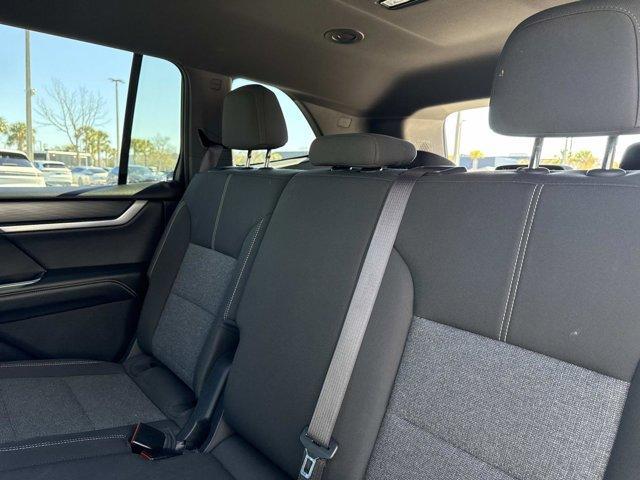 used 2025 GMC Acadia car, priced at $31,990