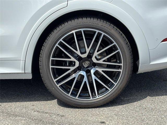 new 2025 Porsche Cayenne car, priced at $192,425