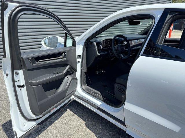 new 2025 Porsche Cayenne car, priced at $192,425