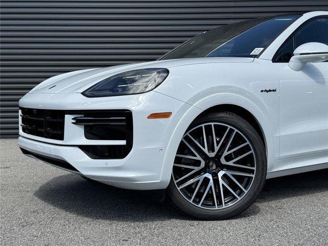 new 2025 Porsche Cayenne car, priced at $192,425
