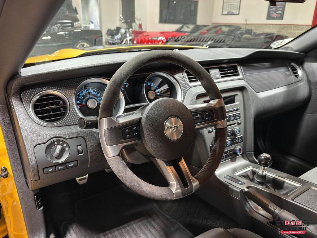 used 2012 Ford Mustang car
