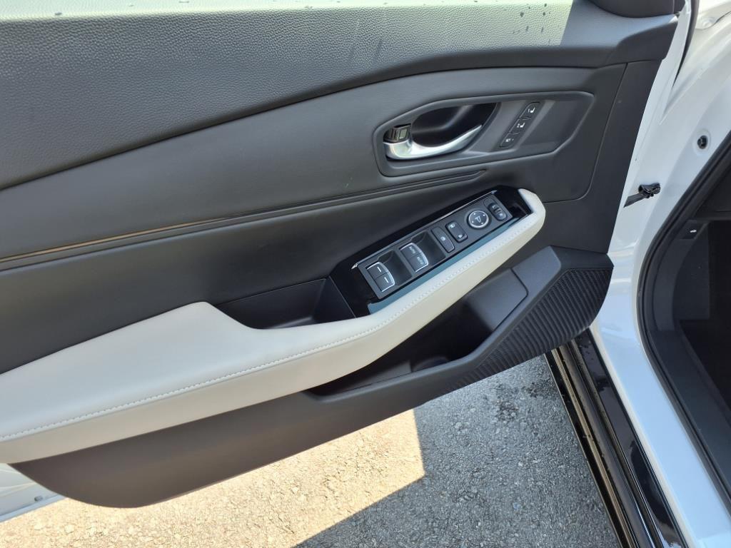 new 2025 Honda Accord Hybrid car, priced at $38,880