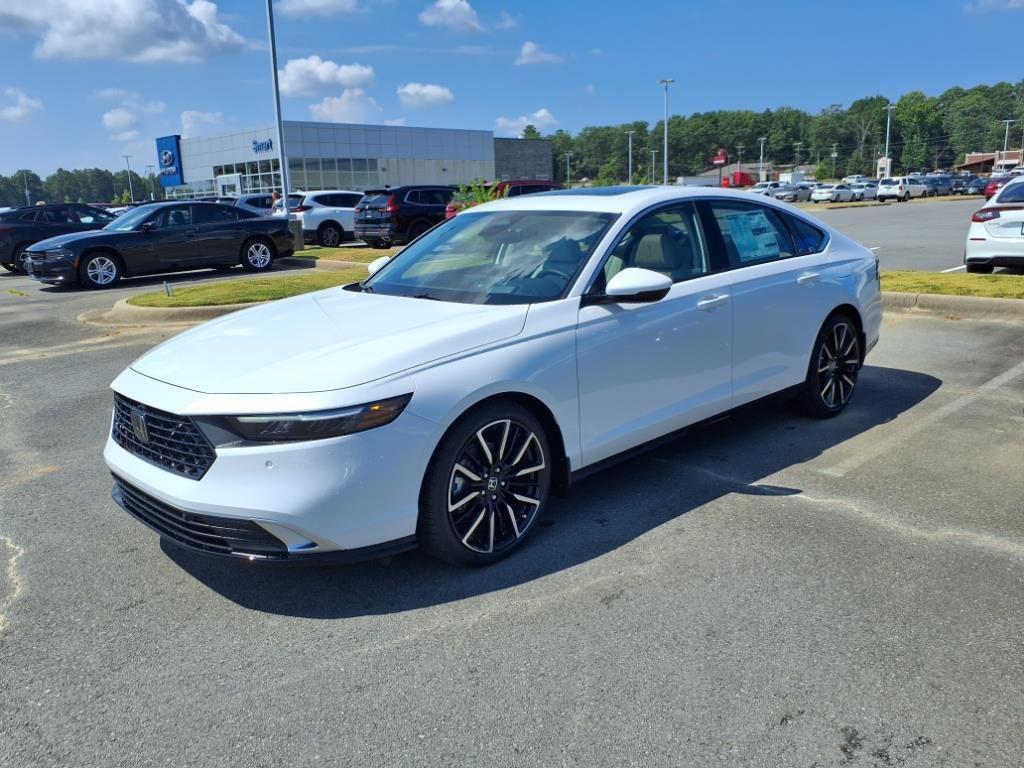 new 2025 Honda Accord Hybrid car, priced at $38,880