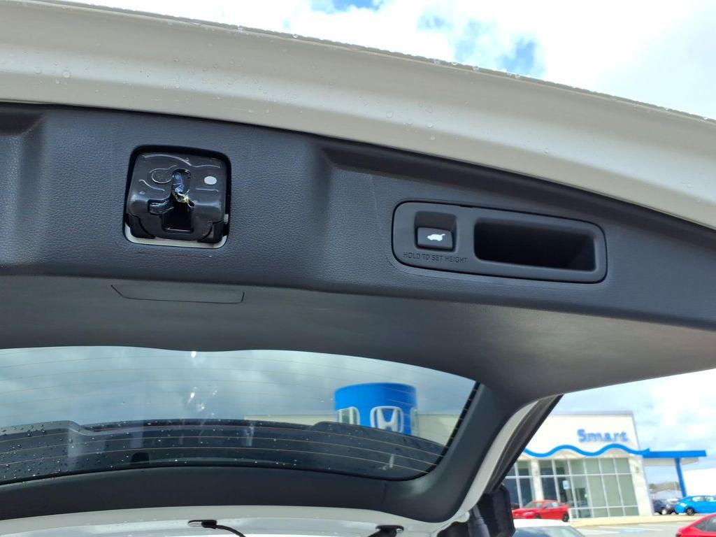 new 2026 Honda CR-V Hybrid car, priced at $38,693