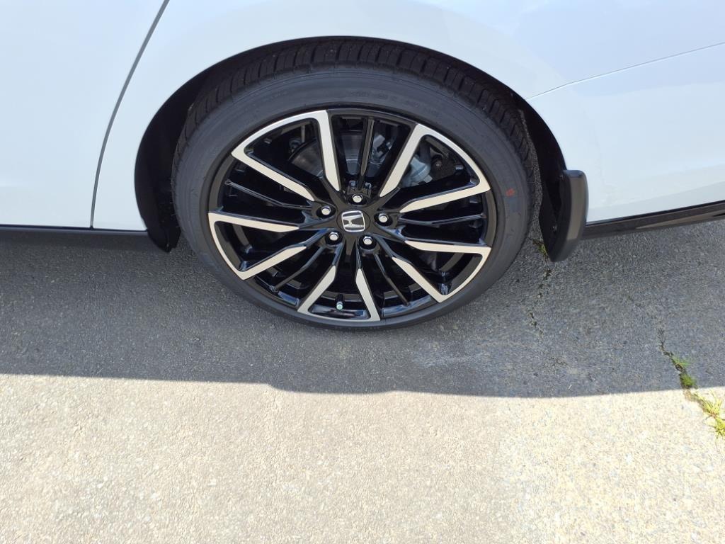 new 2025 Honda Accord Hybrid car, priced at $38,152