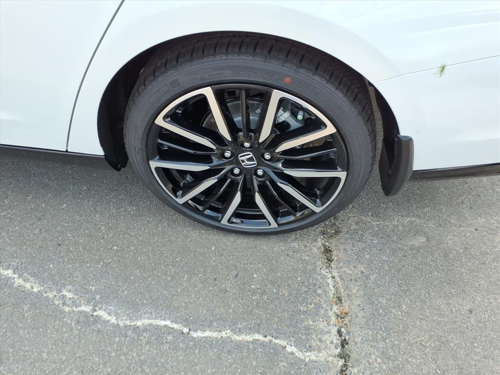 new 2025 Honda Accord Hybrid car, priced at $38,152