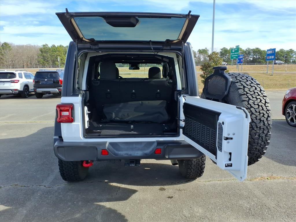 used 2025 Jeep Wrangler car, priced at $39,900