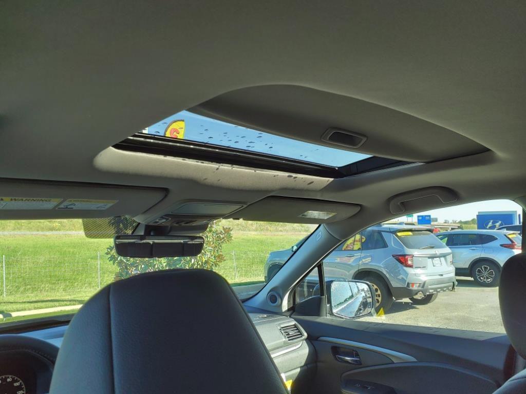 used 2025 Honda Ridgeline car, priced at $34,995