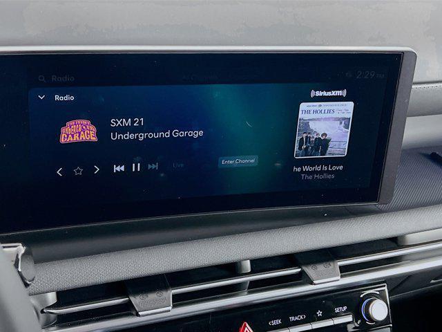 new 2025 Hyundai TUCSON Hybrid car, priced at $35,381