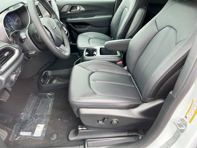 new 2026 Chrysler Pacifica car, priced at $41,438
