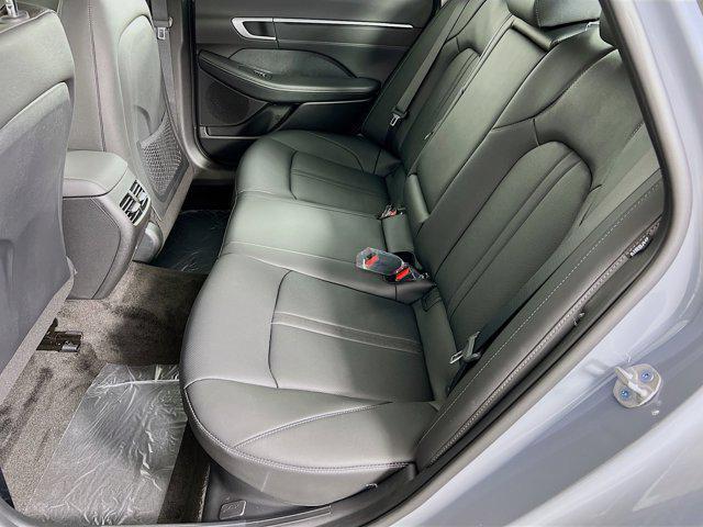 new 2025 Hyundai Sonata Hybrid car, priced at $35,627