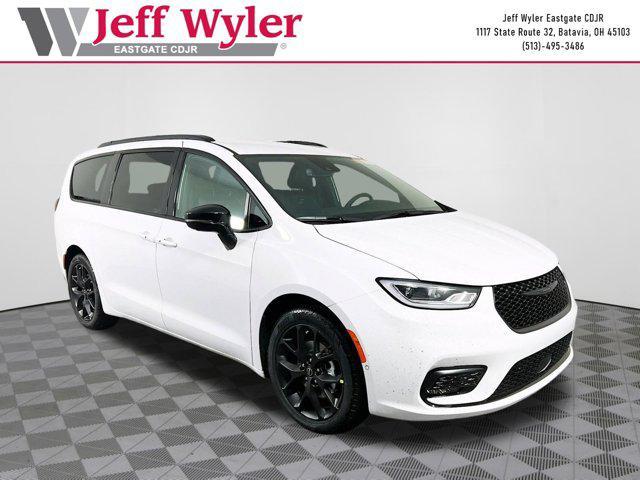 new 2026 Chrysler Pacifica car, priced at $45,218