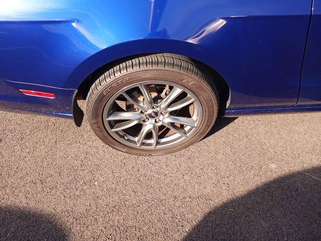 used 2014 Ford Mustang car