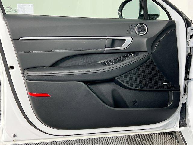 new 2025 Hyundai Sonata Hybrid car, priced at $36,001