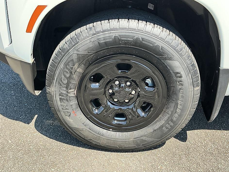 used 2023 Nissan Frontier car, priced at $27,789