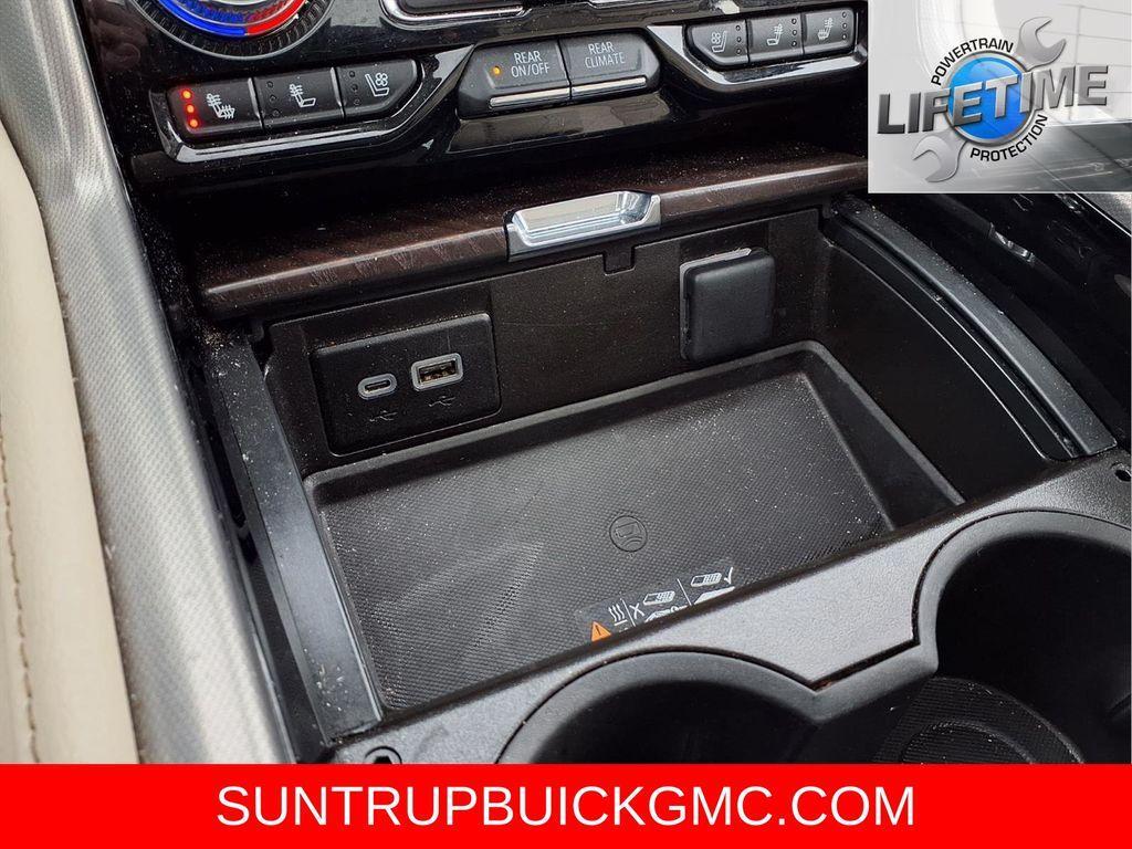 used 2024 GMC Yukon car, priced at $59,994