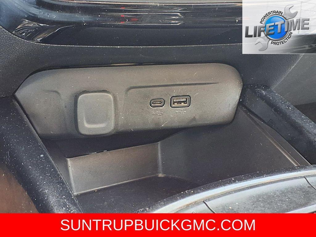 used 2025 Chevrolet Trax car, priced at $19,467