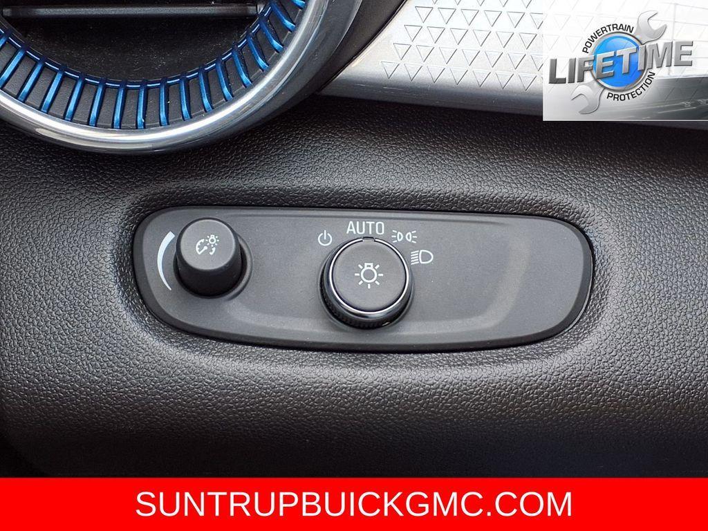 used 2025 Chevrolet Trax car, priced at $19,467