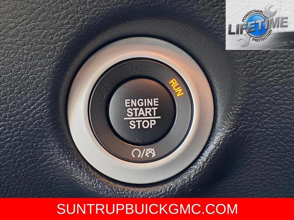 used 2025 Chrysler Pacifica car, priced at $27,990