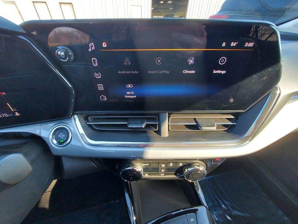 used 2025 Chevrolet Trax car, priced at $22,089