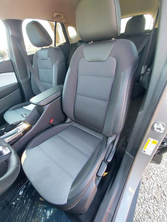 used 2025 Chevrolet Trax car, priced at $22,089