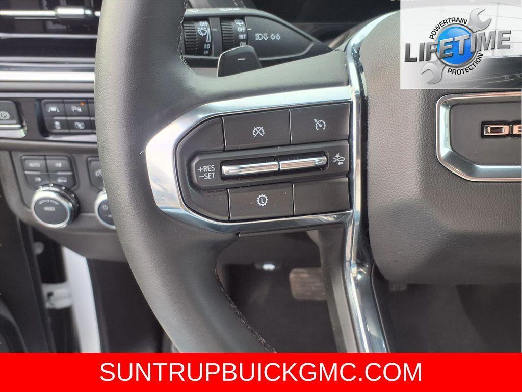 used 2025 GMC Yukon car, priced at $67,999