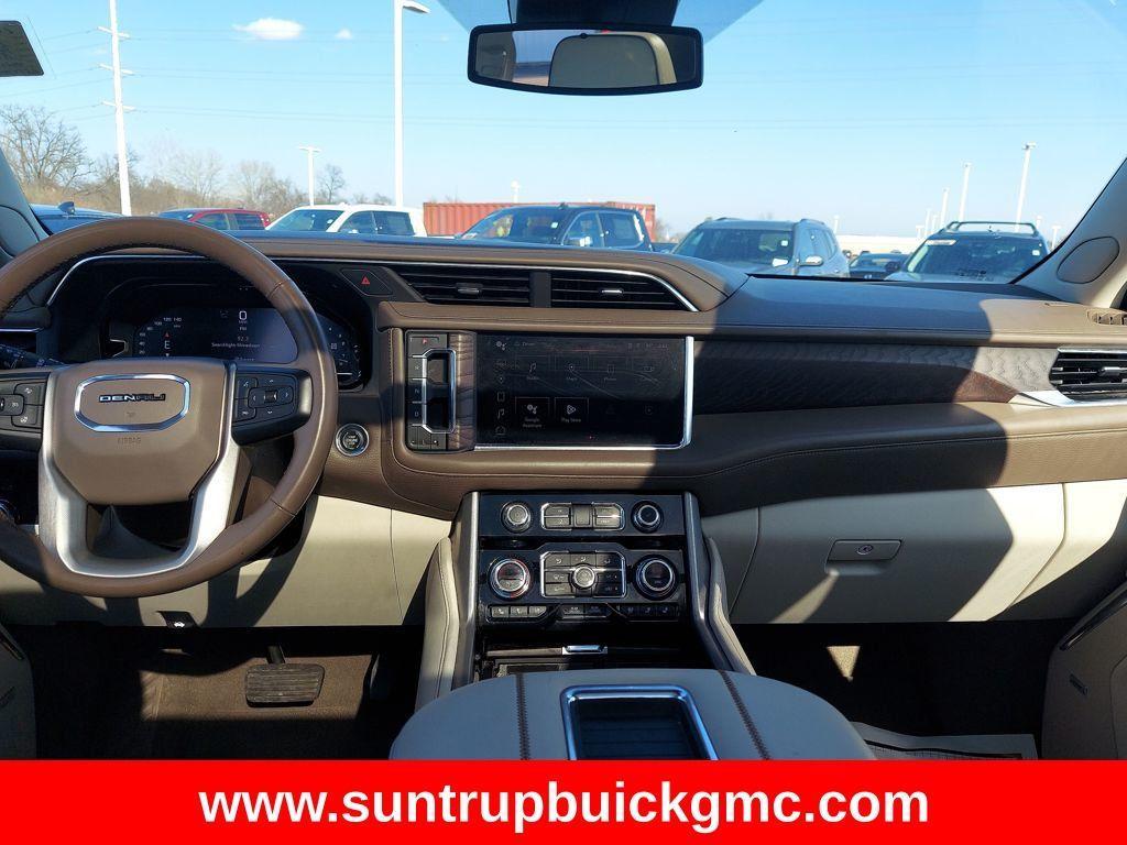 used 2023 GMC Yukon car, priced at $50,995