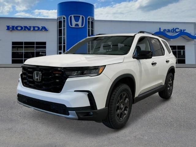 new 2025 Honda Pilot car, priced at $51,350