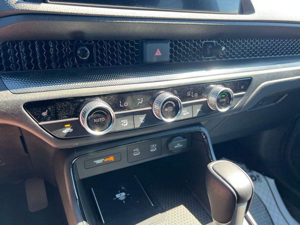 used 2026 Honda CR-V Hybrid car, priced at $39,289