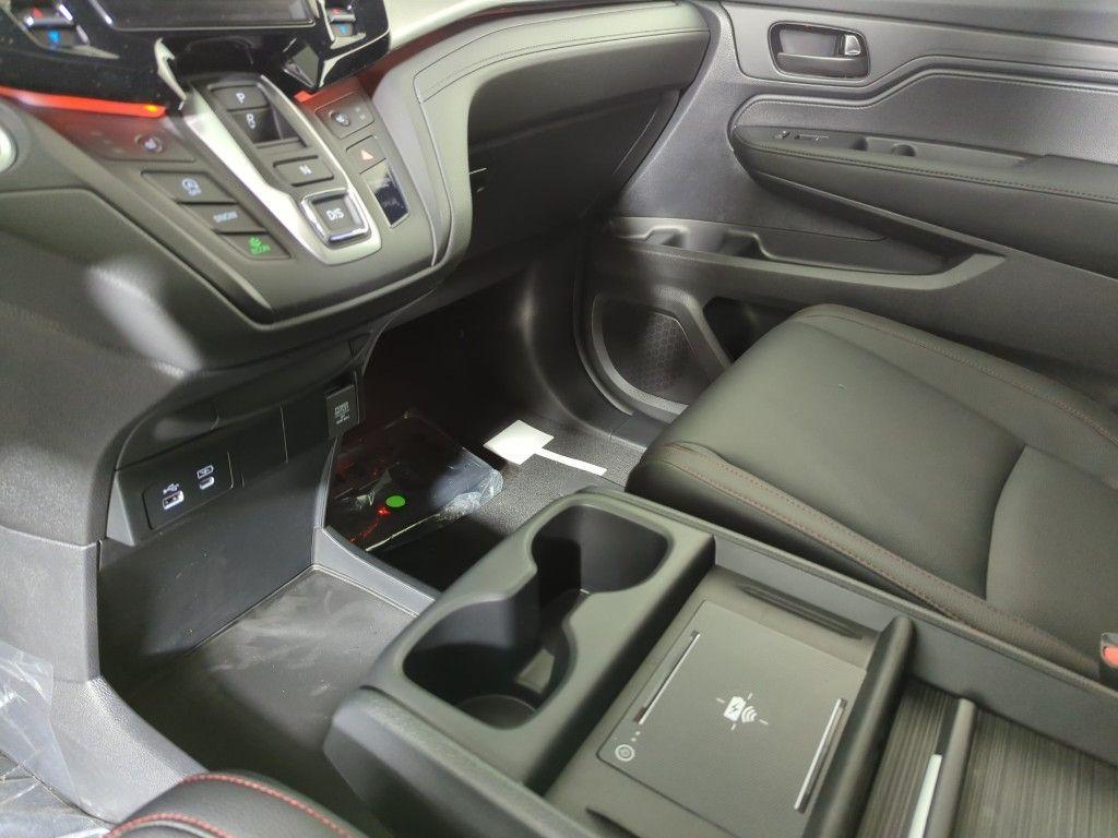 new 2026 Honda Odyssey car, priced at $46,615