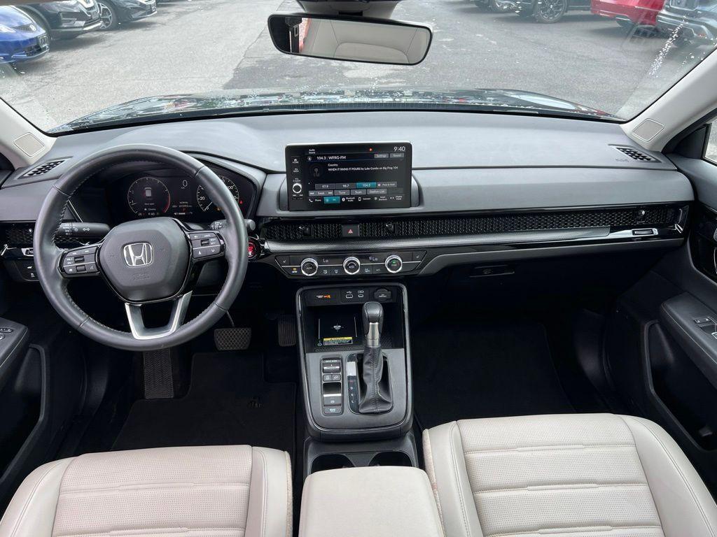 used 2025 Honda CR-V car, priced at $35,686